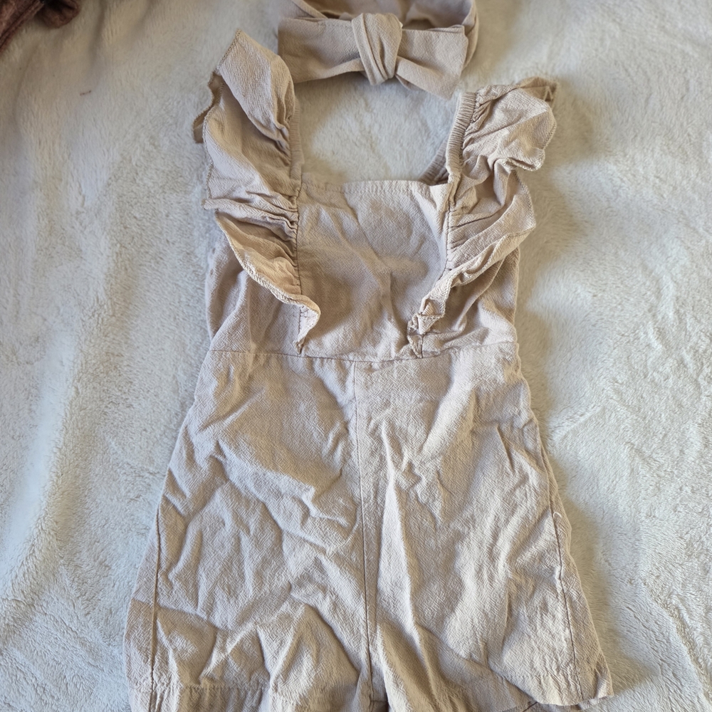 SHEIN Tan Ruffled Baby Romper